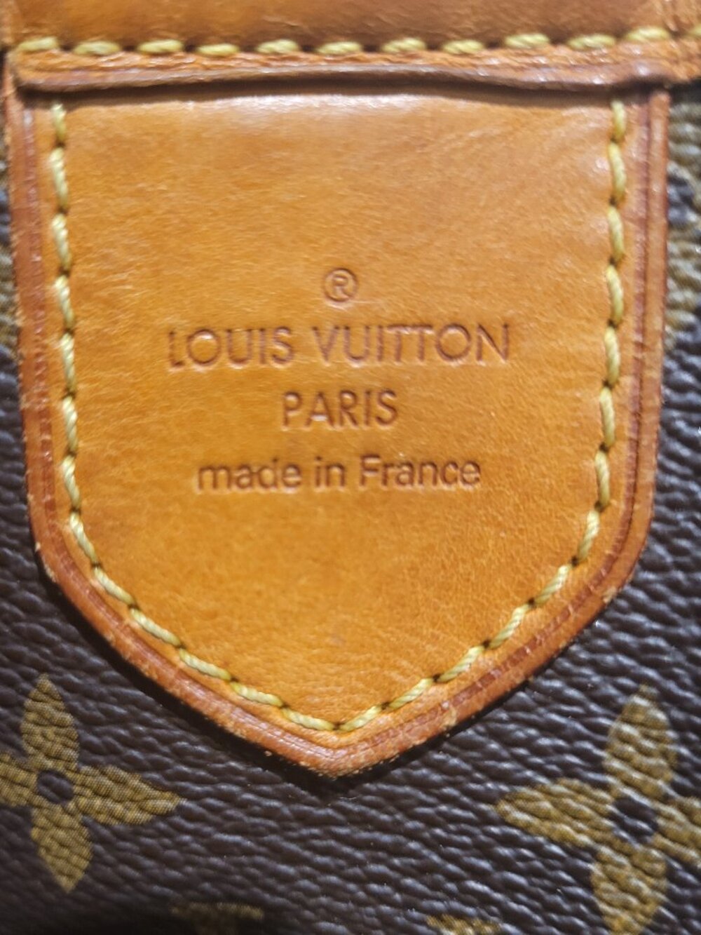 Louis Vuitton Shoulder Bag - Picture 2 of 14
